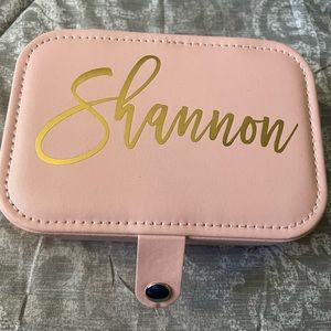 Shannon Jewelry box/case/container